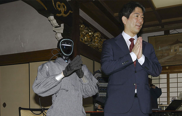 京大团队开发出基于AI的“佛陀机器人”