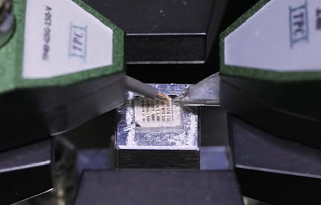 东京大学开发出可使计算机处理速度提升1000倍且运行时不易发热的元件