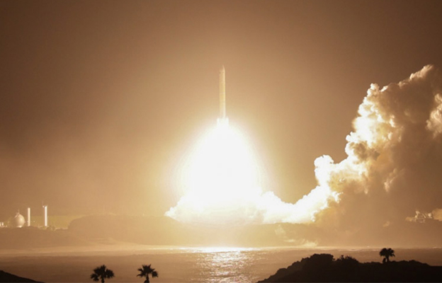 日本火星卫星探测器MMX发射成功，前往火卫一采集样本