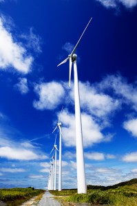 风能等自然能源的应用，必不可缺的是蓄电池的开发。
