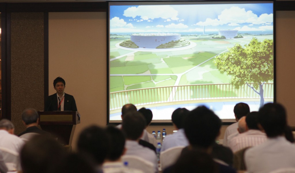 迫庆一郎副会长在北京和侨会一周年纪念会上发表“东北空中村庄的构想”