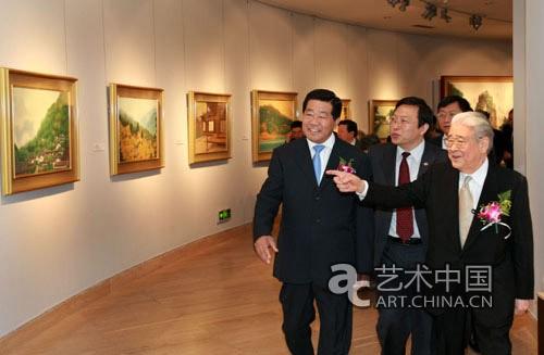 全国政协主席贾庆林与平山郁夫一起于2008年4月份参观“平山郁夫艺术展