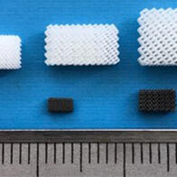 东北大学开发出用3D打印机打印钠离子电池负极，将成本降低40%