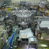 向实现核聚变能源迈进一步！QST首次成功在JT-60SA生成等离子体