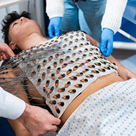 英国伦敦大学学院等开发出心脏电信号背心，可用于预防心源性猝死