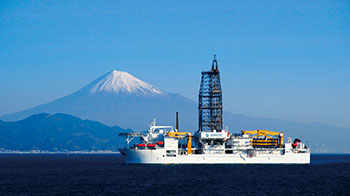 JAMSTEC地球深部探测船“地球号”：将执行日本海沟中央地质取样等三项科考任务