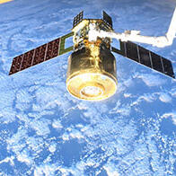 日本宇航员油井龟美也成功捕获“金色宝箱”！HTV-X补给飞船1号机抵达国际空间站