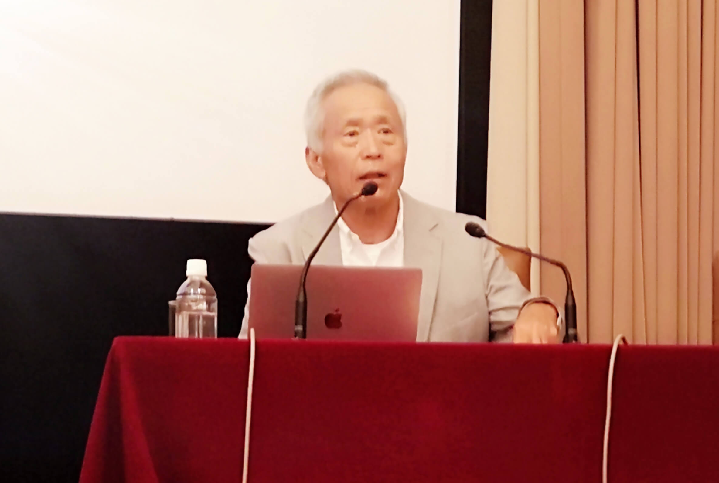 日本大学教授塚本胜巳在日本记者俱乐部举办发布会