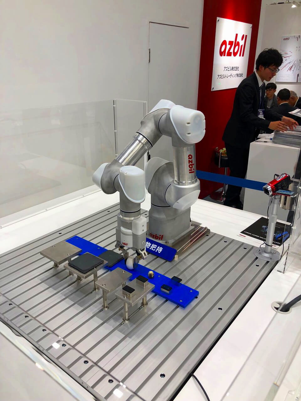 新型机器人解决方案引领东京RoboDEX展 柔软物体（鸡蛋）的新机器人抓手