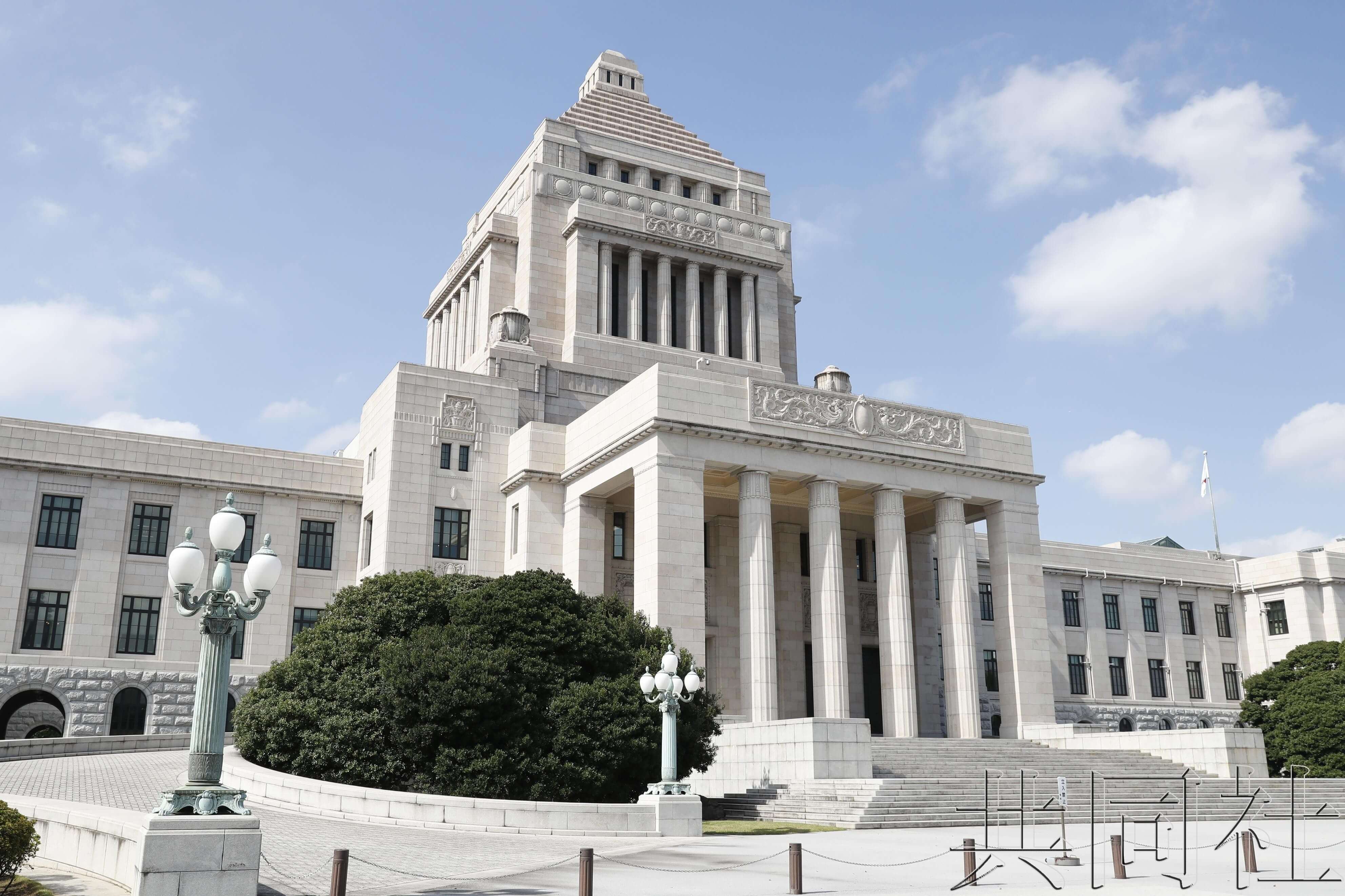 日本通过特别措施法修正案，授权政府可发布紧急状态