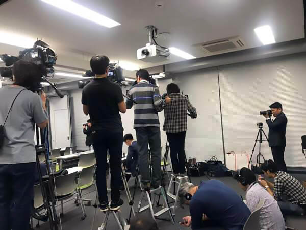 科大讯飞AI自动打分功能将导入日本实用英语技能检定,多家媒体采访发布会