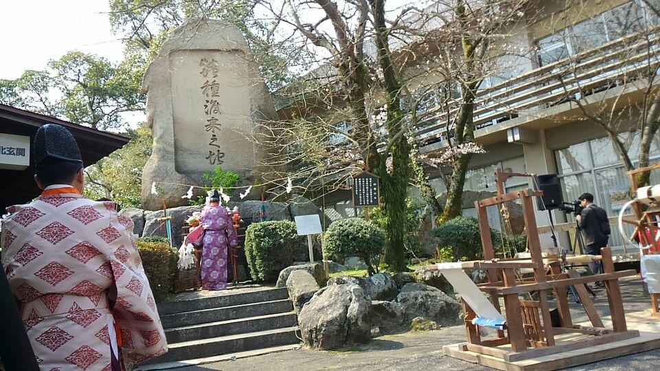 蚕种祭话今昔 上 秦始皇传人与日本忌宫神社 客观日本