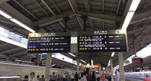 日本新干线清扫团队——争分夺秒给旅客带来舒适的旅途